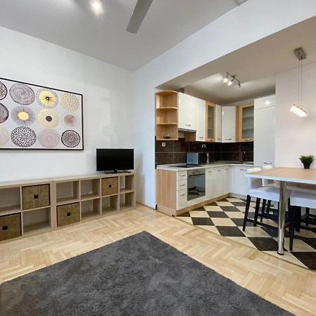 Downtown Gozsdu Vibe Apartment II Budapest Exterior photo